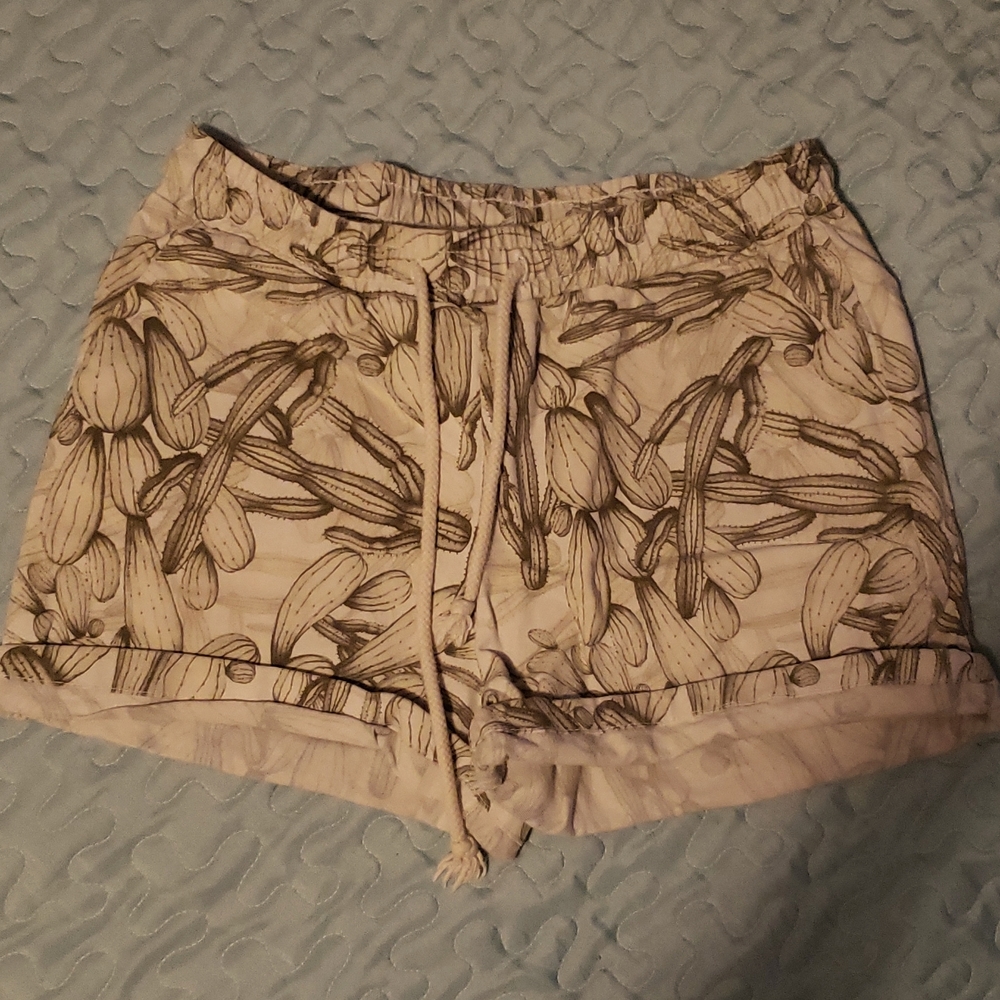 🍓2 for $15🍓 cute cactus shorts